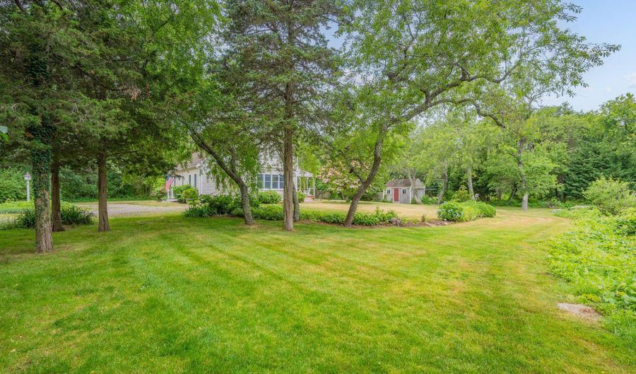 3528 Main St, Barnstable, MA 02630 - 3 Beds, 2 Bath