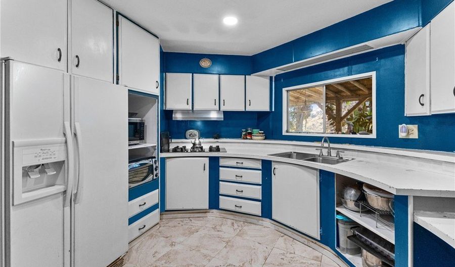 38942 Jubilee Way, Fallbrook, CA 92028 - 3 Beds, 2 Bath