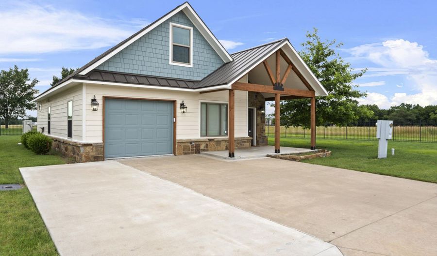 28200 S Highway 125, Afton, OK 74331 - 2 Beds, 2 Bath