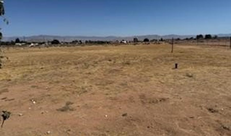 16766 Walpi, Apple Valley, CA 92307 - 4 Beds, 3 Bath