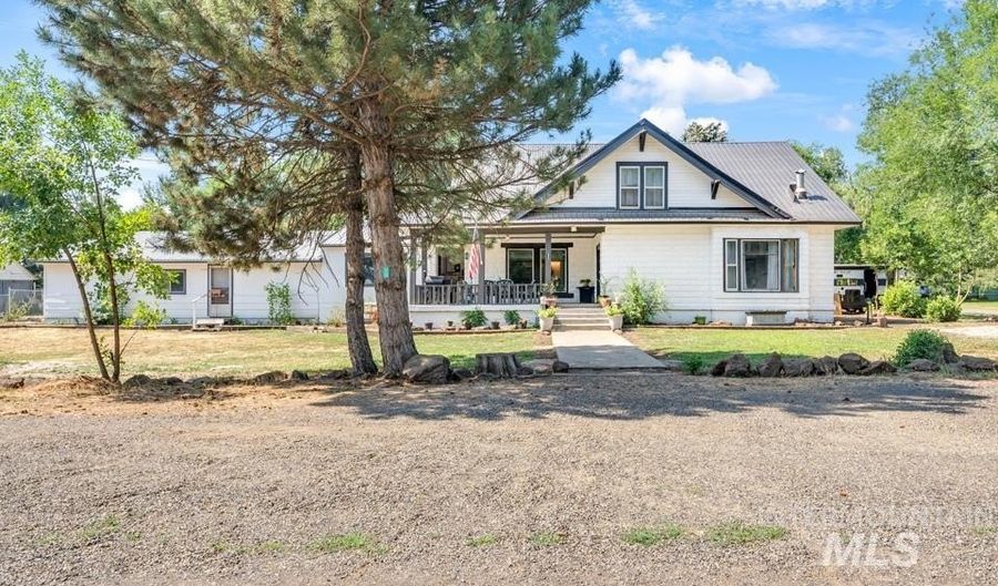 85 W Washington Ave, Cambridge, ID 83610 - 9 Beds, 3 Bath