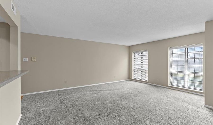927 Claytonbrook Dr 3, Ballwin, MO 63011 - 2 Beds, 2 Bath