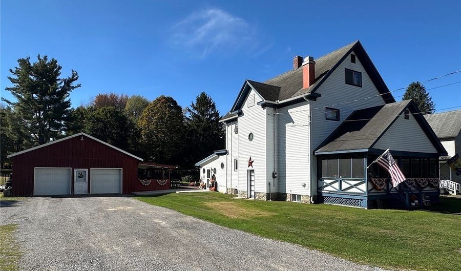 31 Brooklyn St, Angelica, NY 14709 - 3 Beds, 2 Bath