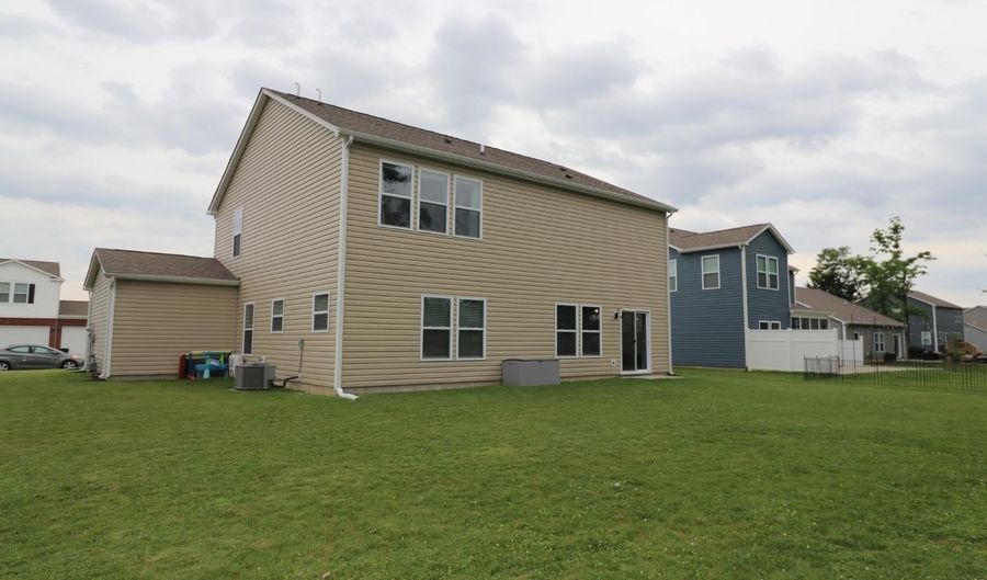 203 Abby Ln, Batesville, IN 47006 - 5 Beds, 3 Bath
