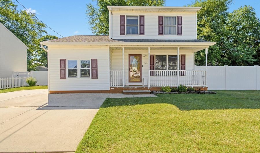 205 County Rd, Aberdeen, NJ 07721 - 3 Beds, 2 Bath