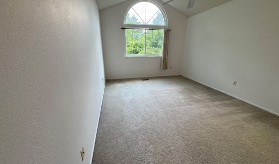 30 Wentworth Rd, Bedminster, NJ 07921 - 2 Beds, 2 Bath
