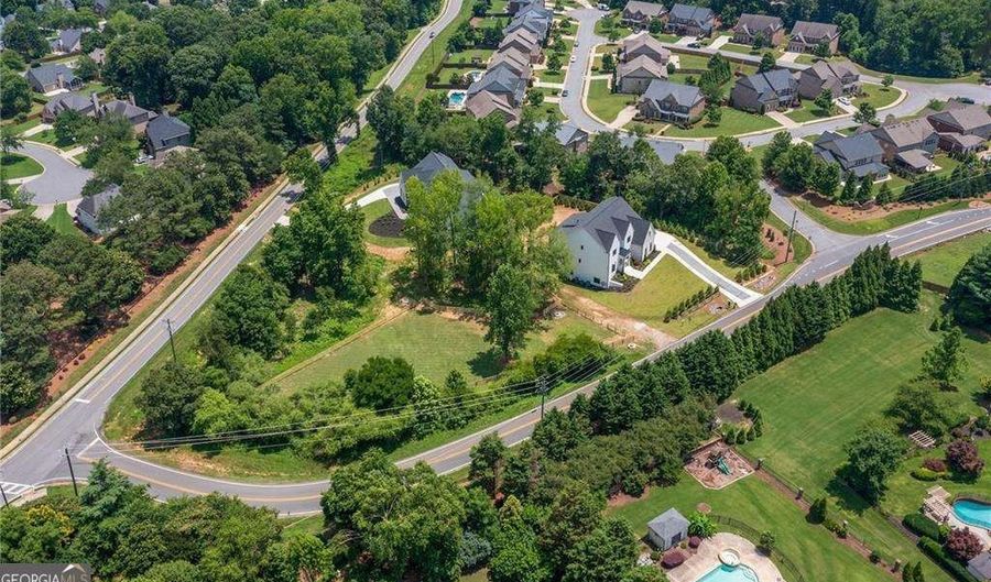290 Christopher Robin Rd, Alpharetta, GA 30005 - 6 Beds, 7 Bath