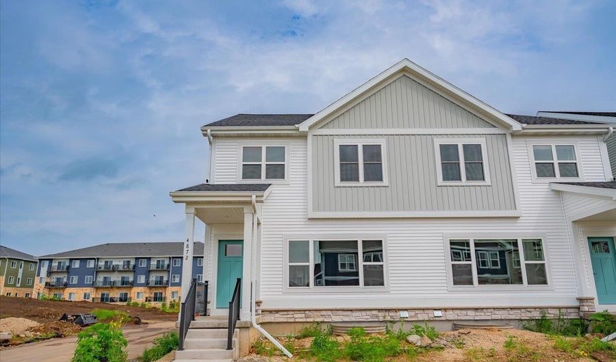 4872 Suelo Rd, Fitchburg, WI 53711 - 3 Beds, 3 Bath