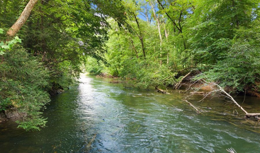 800 Reynolds Bridge Rd, Benton, TN 37307 - 2 Beds, 2 Bath