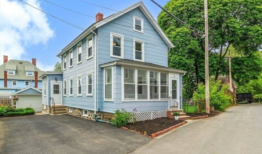 10 Elm Ct, Andover, MA 01810 - 2 Beds, 2 Bath