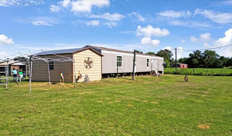 385 Rs County Road 3374, Emory, TX 75410 - 2 Beds, 2 Bath