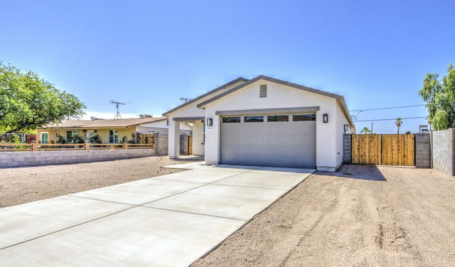9401 W CORONADO Dr, Arizona City, AZ 85123 - 3 Beds, 2 Bath