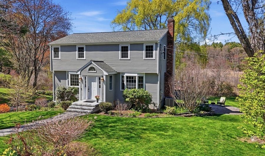 4 Meadowbrook Rd, Acton, MA 01720 - 4 Beds, 3 Bath
