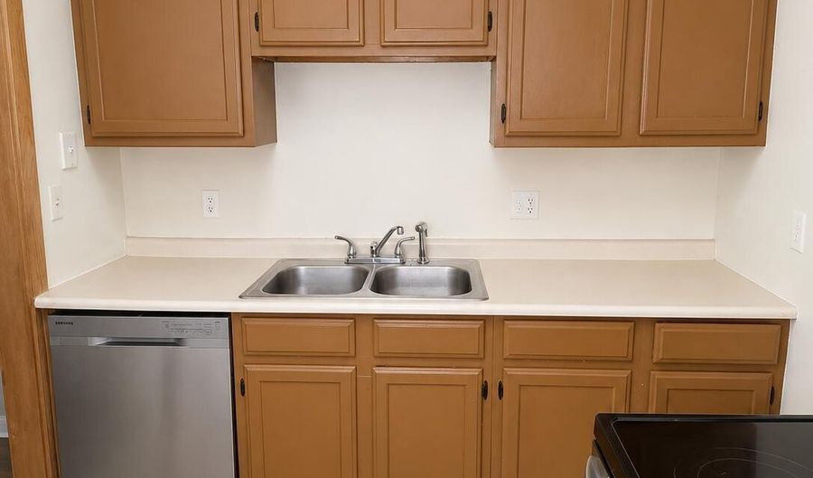151 S Pearl St, Albany, NY 12202 - 2 Beds, 1 Bath
