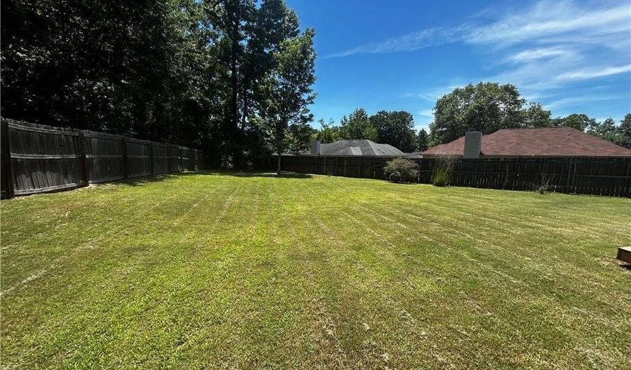 249 DEERFIELD Ct, Auburn, AL 36832 - 3 Beds, 2 Bath
