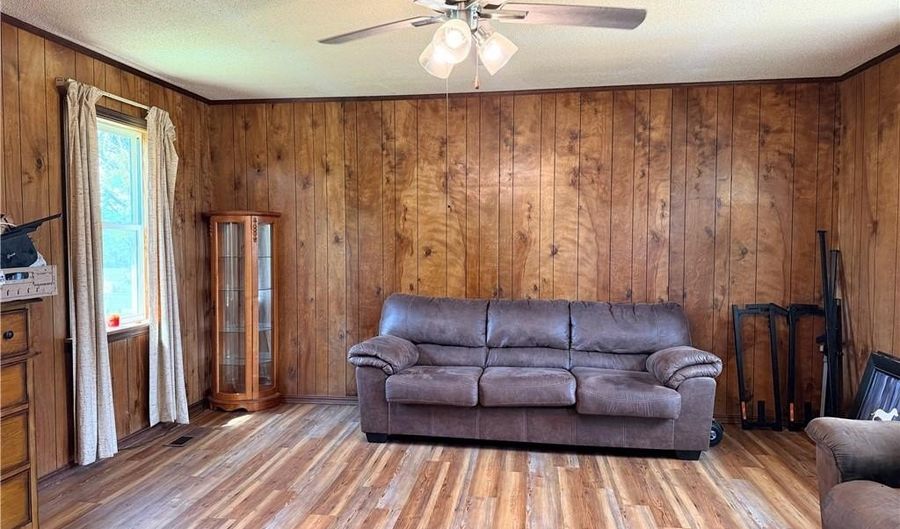 500 Gravel Hill Rd, Altus, AR 72821 - 3 Beds, 1 Bath
