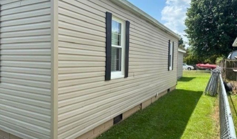 322 Campbell St, Barboursville, WV 25504 - 2 Beds, 1 Bath