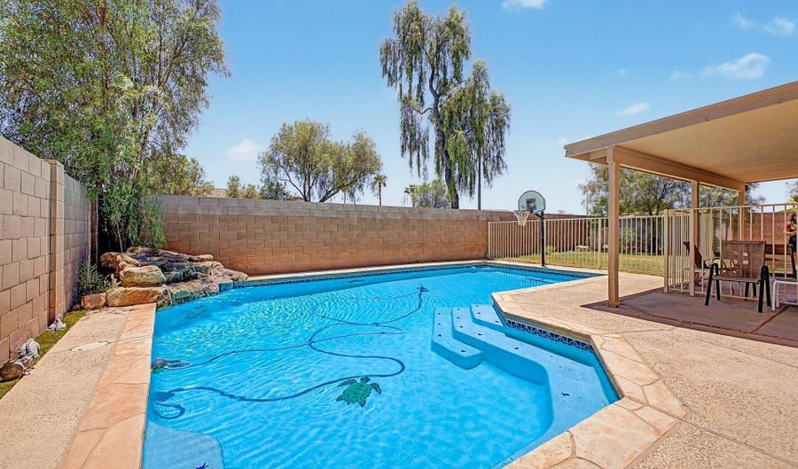 10405 W PRIMROSE Dr, Avondale, AZ 85392 - 4 Beds, 3 Bath