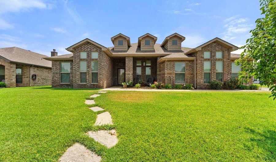9705 ROCKWOOD Dr, Amarillo, TX 79119 - 4 Beds, 3 Bath