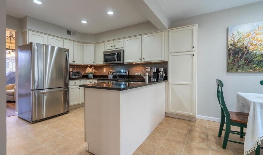 603 Honey Run Rd, Ambler, PA 19002 - 3 Beds, 3 Bath