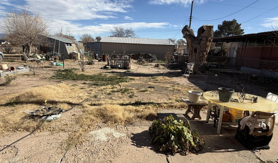 4621 Sunshine Pl SW, Albuquerque, NM 87105 - 3 Beds, 1 Bath