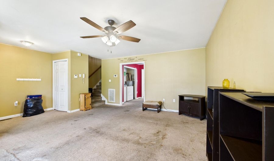 1176 W 6TH St, Laurel, DE 19956 - 3 Beds, 3 Bath