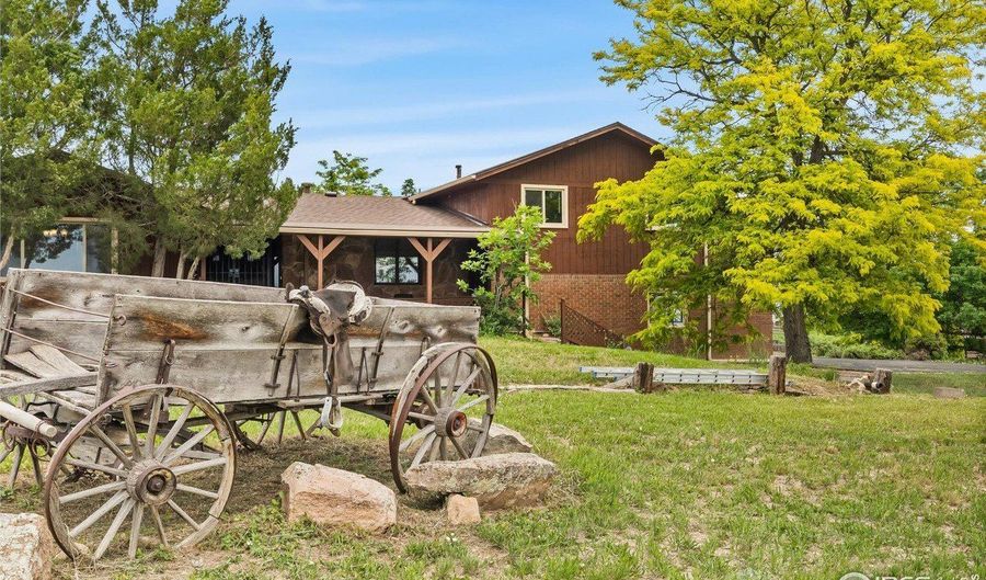 2800 Lake Hollow Rd, Berthoud, CO 80513 - 5 Beds, 3 Bath