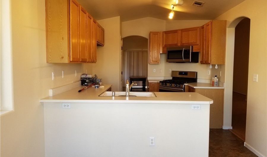 989 River Walk Ct, Henderson, NV 89015 - 3 Beds, 2 Bath