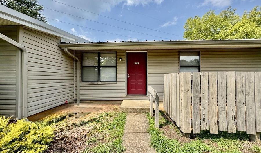 1700 GREENBRIER DEAR Rd 403, 106A, Anniston, AL 36207 - 2 Beds, 1 Bath