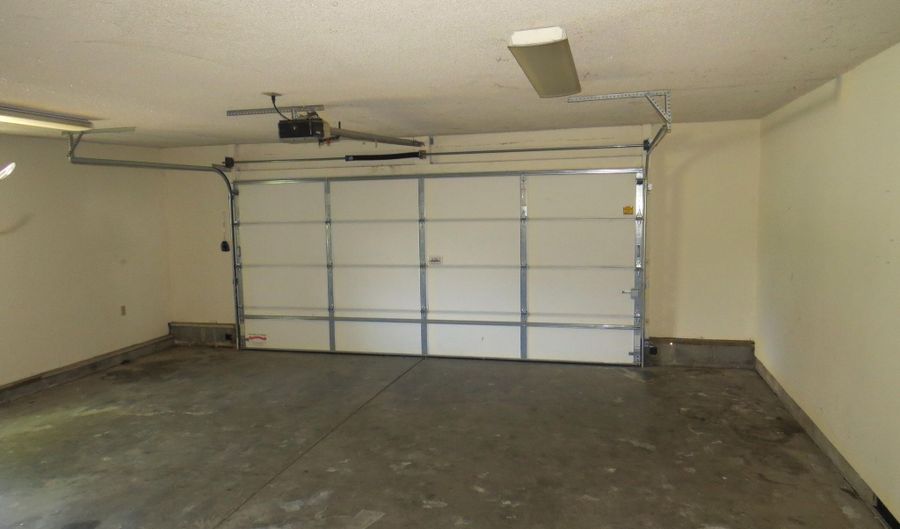 948 N Main St, Barbourville, KY 40906 - 4 Beds, 2 Bath