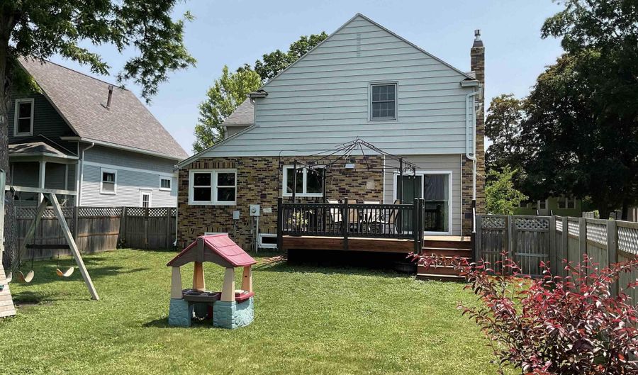 716 S Jones St, Algona, IA 50511 - 4 Beds, 3 Bath