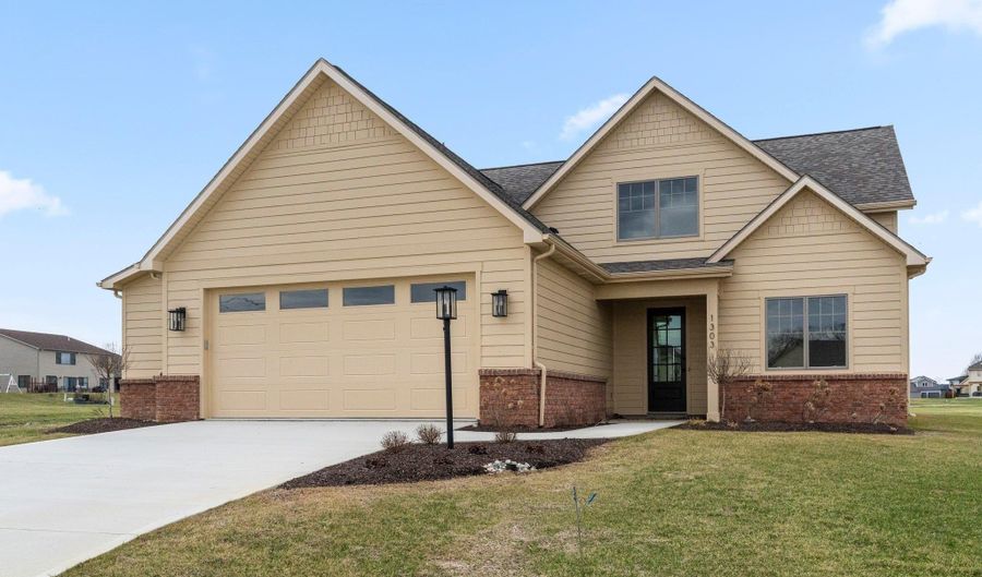 1303 Troon Ct, Auburn, IN 46706 - 3 Beds, 3 Bath