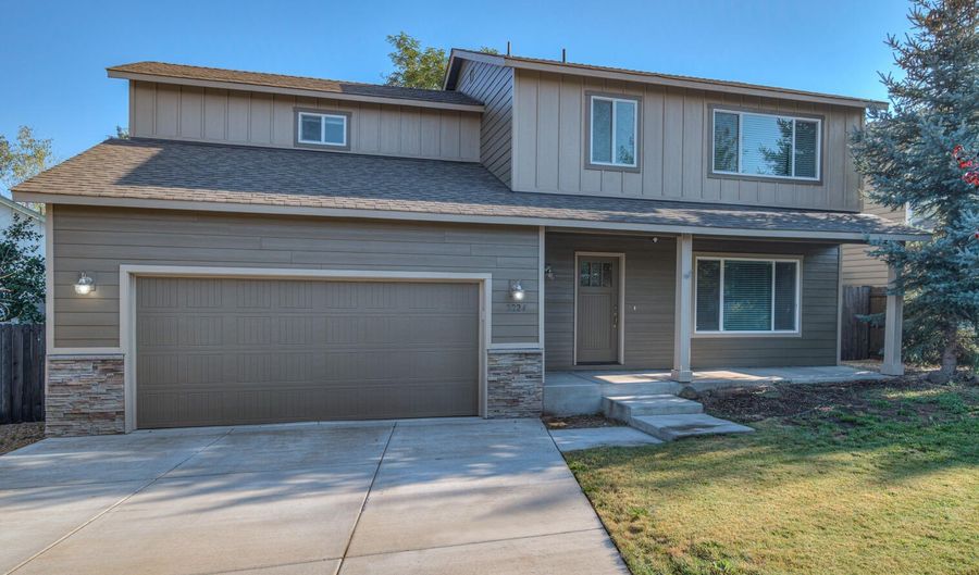 2224 NE Indigo Ln, Bend, OR 97701 - 3 Beds, 3 Bath