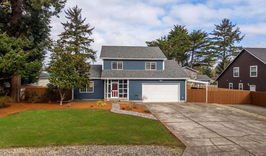 1057 4th St SE, Bandon, OR 97411 - 3 Beds, 3 Bath