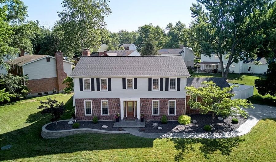 1093 Del Ebro Dr, Ballwin, MO 63011 - 4 Beds, 3 Bath