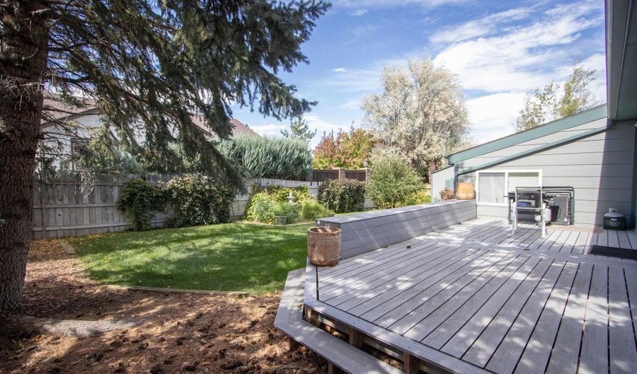 6020 S Spruce St, Casper, WY 82601 - 3 Beds, 3 Bath