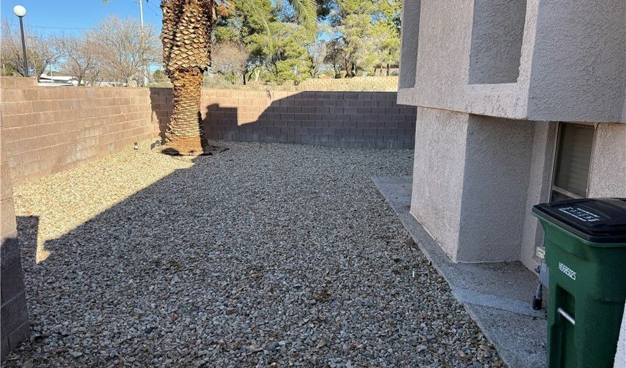1302 Georgia Ave B, Boulder City, NV 89005 - 2 Beds, 2 Bath