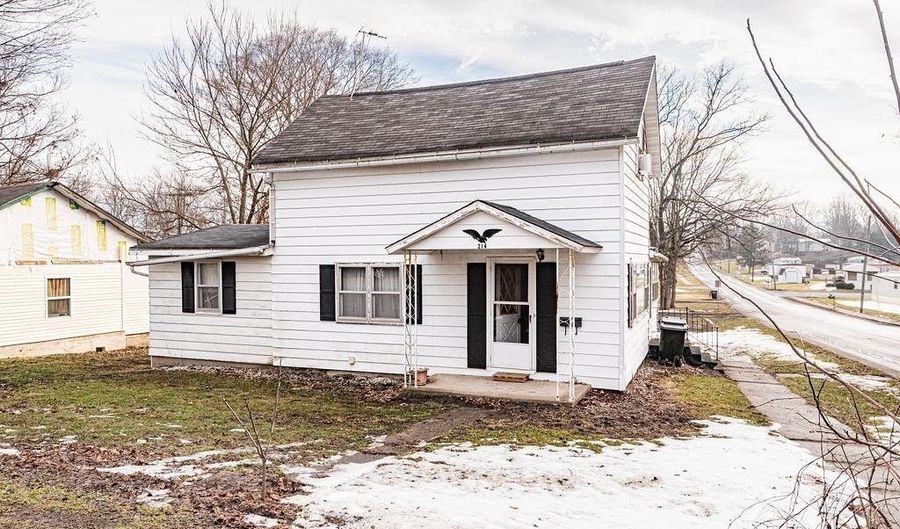214 S Elm St, Albion, IN 46701 - 2 Beds, 1 Bath