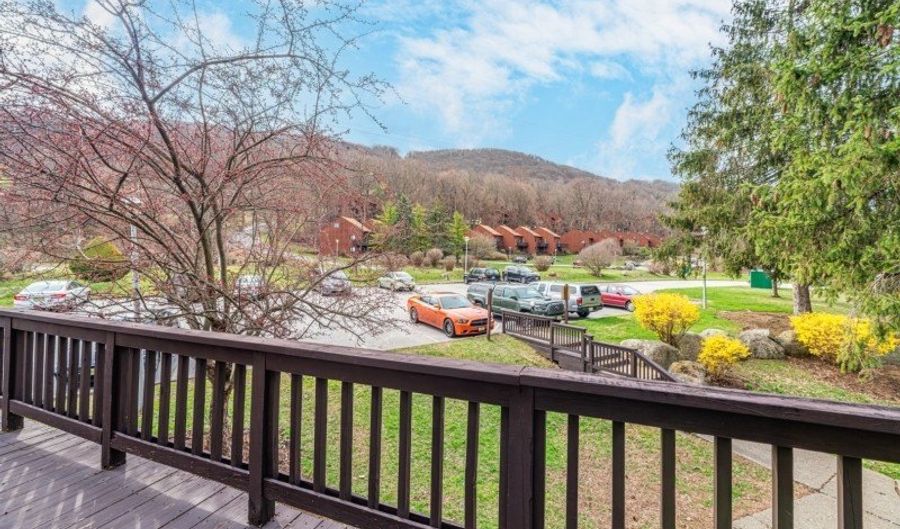 3 Silver Star Ct 10, Alloway, NJ 07462 - 3 Beds, 1 Bath