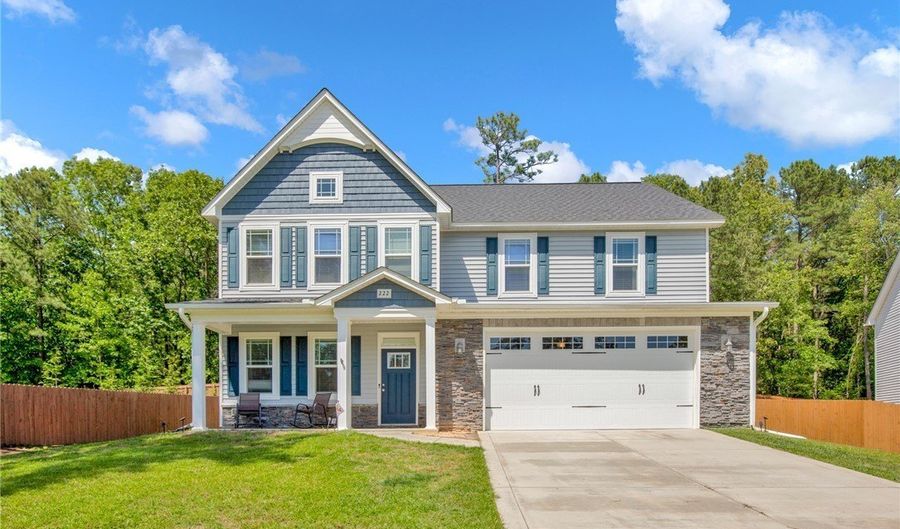 222 Vanderbuilt Ct, Aberdeen, NC 28315 - 4 Beds, 3 Bath