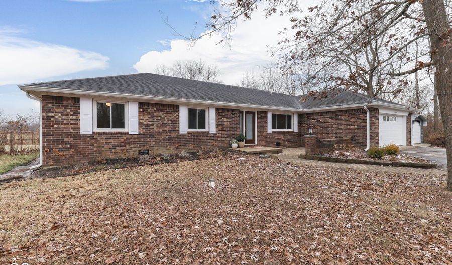311 S County Road 550 E, Avon, IN 46123 - 3 Beds, 2 Bath