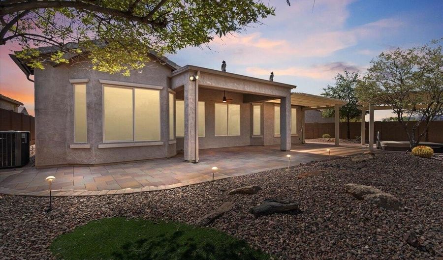 5822 E BRAMBLE BERRY Ln, Cave Creek, AZ 85331 - 4 Beds, 3 Bath