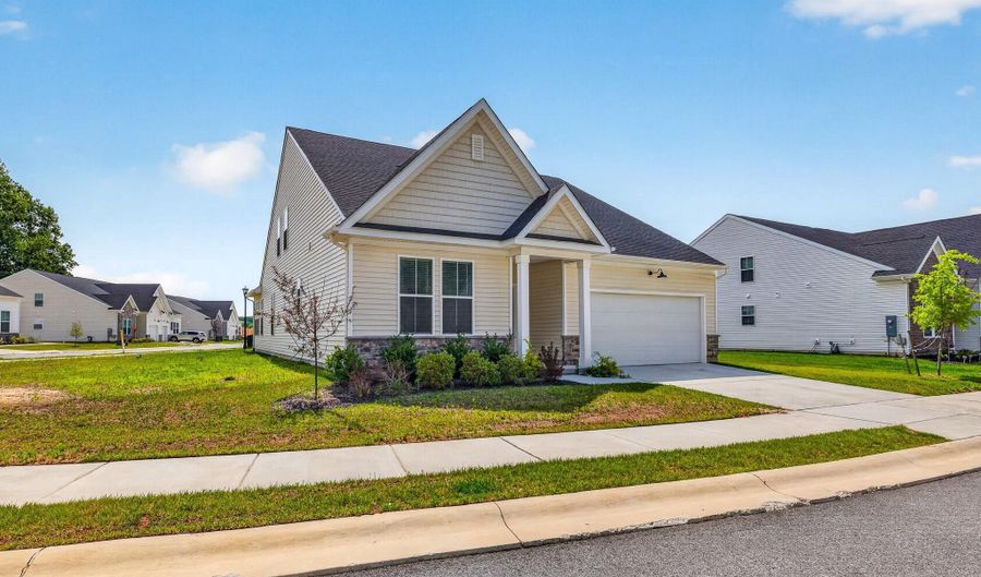 23 CARNEY Ct, Dover, DE 19904 - 3 Beds, 3 Bath