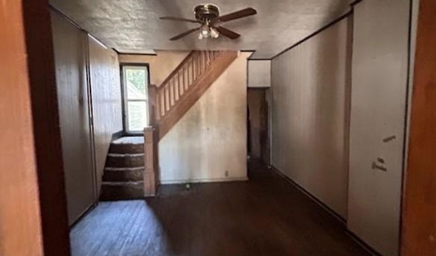 1128 BROCK St, Ashland, PA 17921 - 3 Beds, 1 Bath