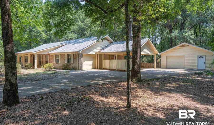 51678 Oakwood Dr, Bay Minette, AL 36507 - 3 Beds, 3 Bath