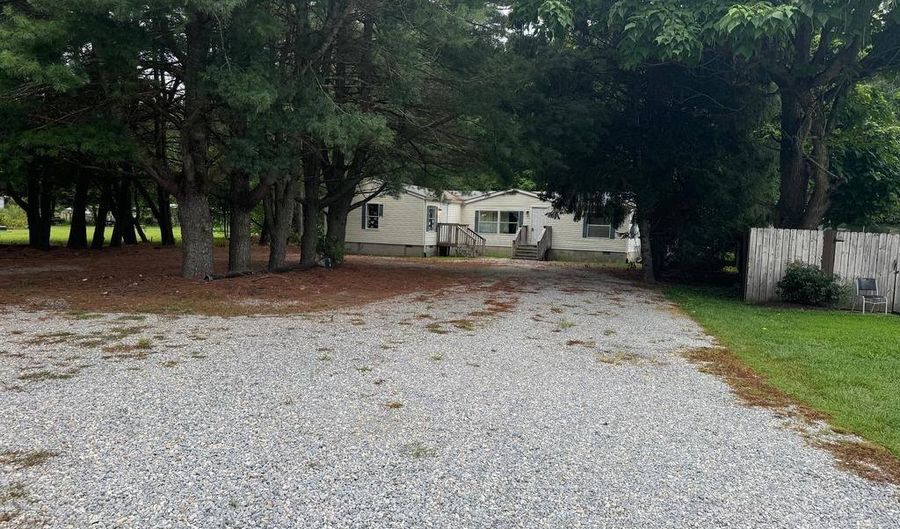 25193 Zoar Rd, Georgetown, DE 19947 - 3 Beds, 2 Bath