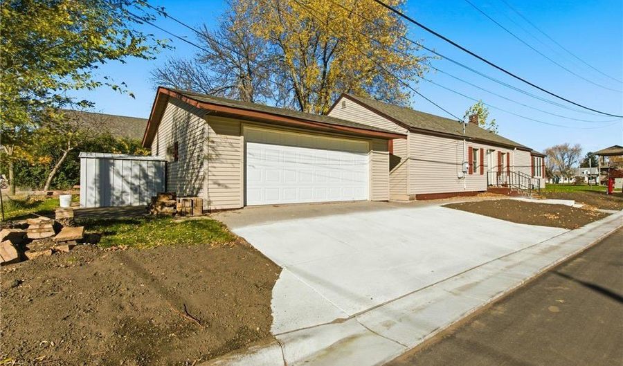 113 Barracuda Ave NE, Avon, MN 56310 - 2 Beds, 1 Bath