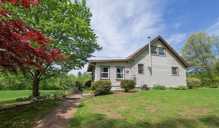 448 Bunker Hill Rd, Auburn, NH 03032 - 3 Beds, 2 Bath