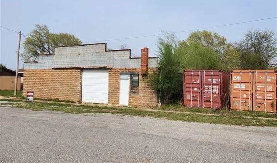 120 N Oak, Apache, OK 73006 - 0 Beds, 0 Bath