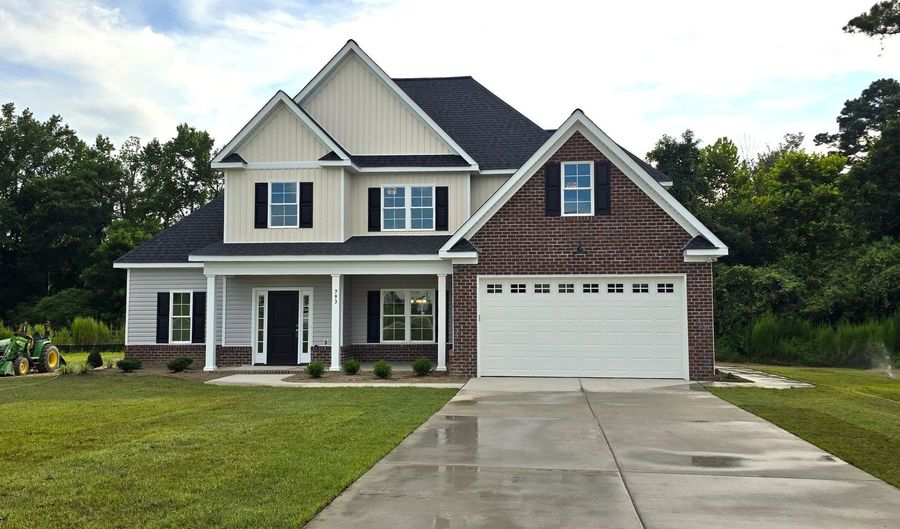 793 Fairway Rd, Ayden, NC 28513 - 4 Beds, 3 Bath